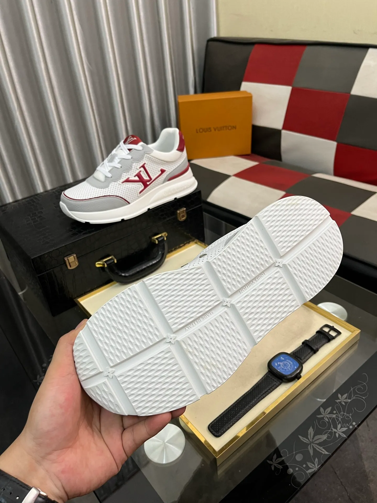 Men's shoes 💰458⌚️⌚️[Louis Vuitton LV] Dad shoes are popular casual sports shoes with outsole, breathable and comfortable, easy to walk, trendy men's versatile fly woven epoxy with ➕leather lining➕Gucci's popular original outsole, sports and running style, super comfortable. Code number 38-44